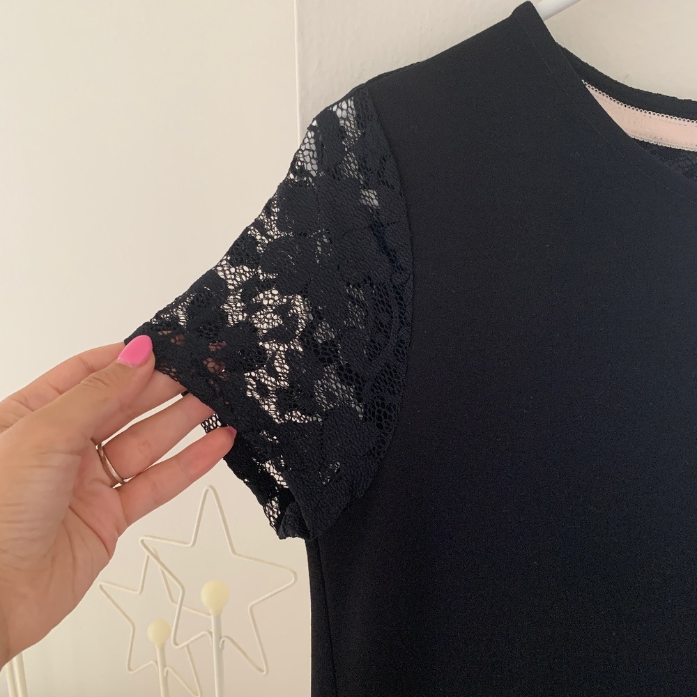 Black Lace sleeve, front & back detail Comfy Dress